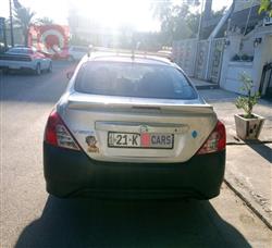 نيسان فيرسا